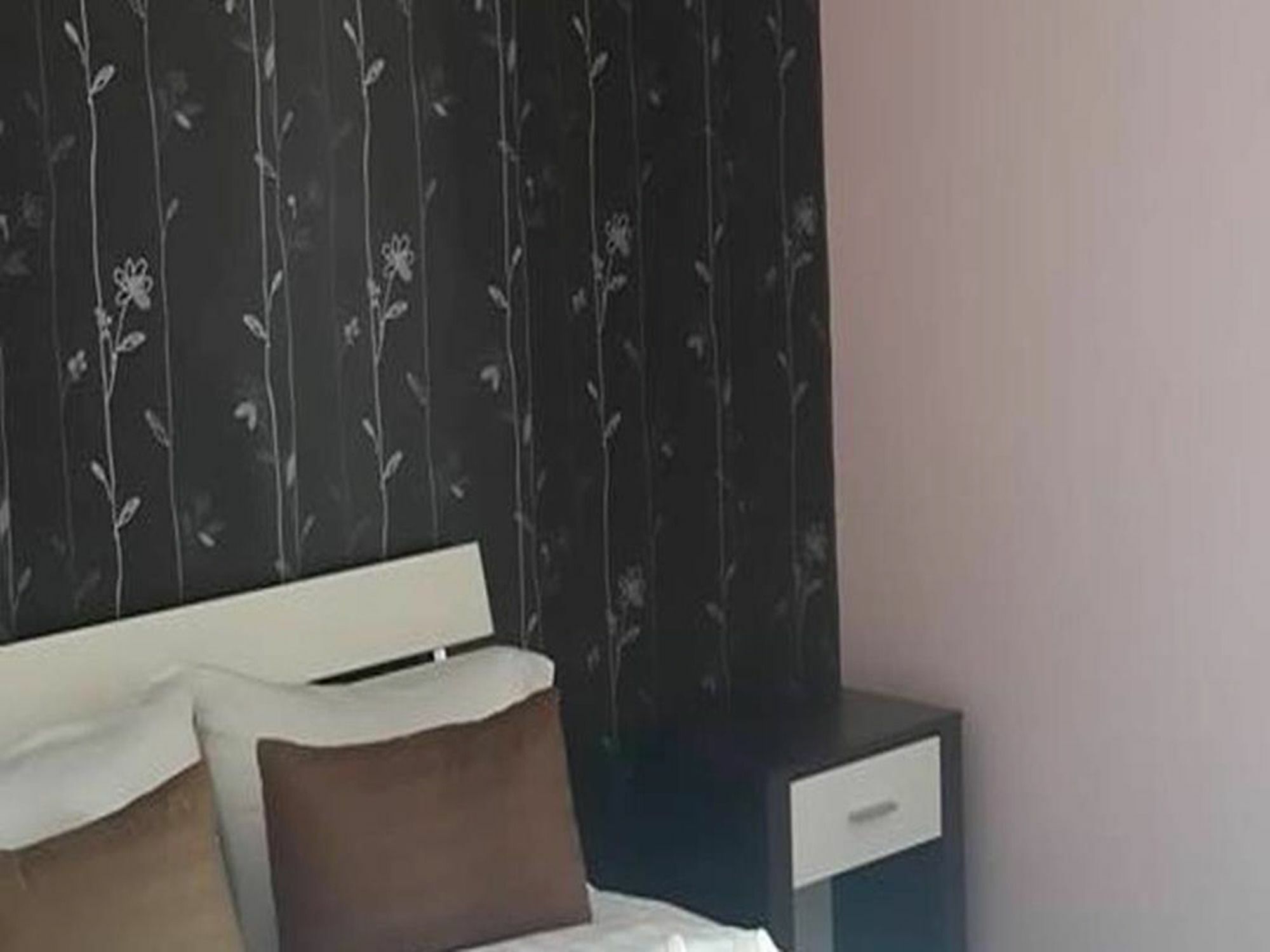 Nalin Place Ρανόνγκ Εξωτερικό φωτογραφία